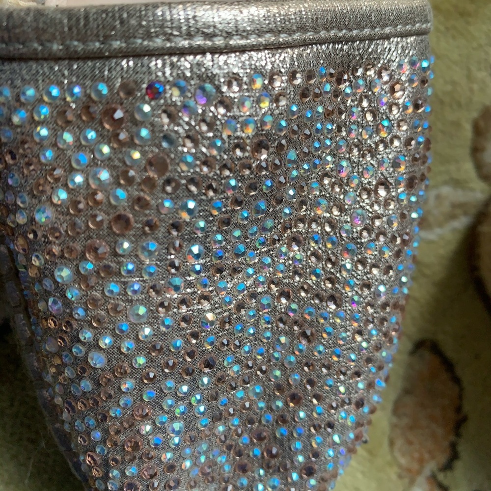Shoes - Picture 2 of 5